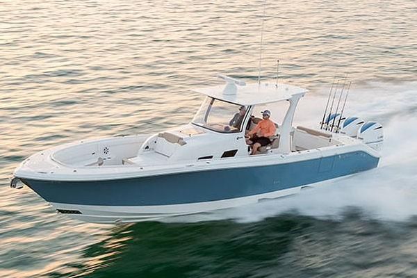 Edgewater 370CC - main image