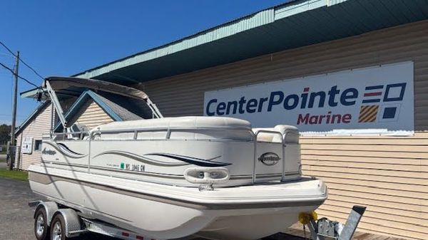 Hurricane Fun Deck 218R 