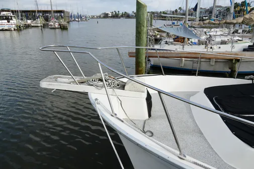 Mainship 400 Trawler image