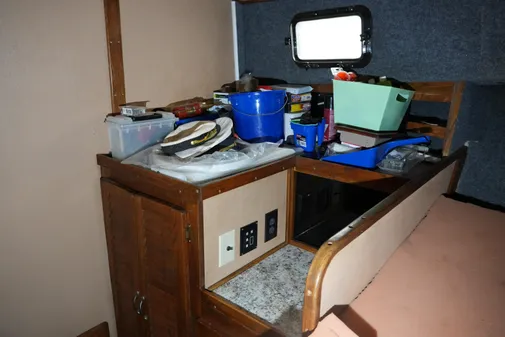 Mainship 400 Trawler image