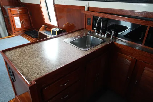 Mainship 400 Trawler image