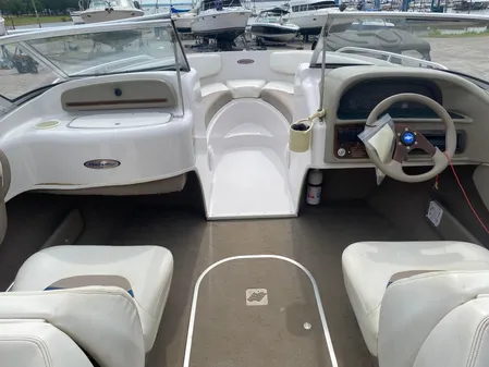 Four Winns 200 Horizon image