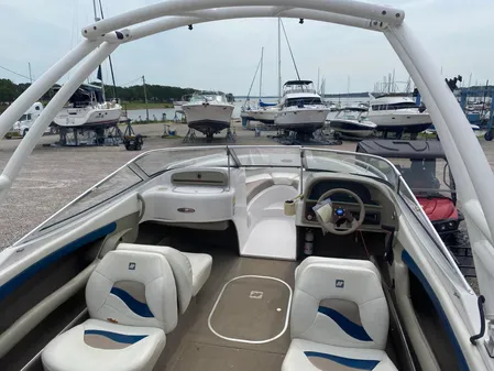 Four Winns 200 Horizon image