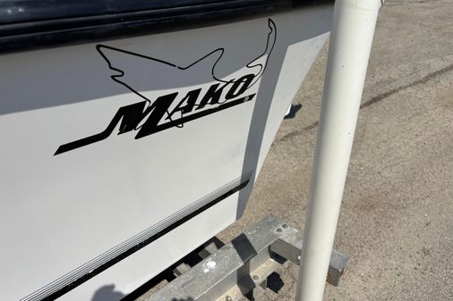 Mako 221-CENTER-CONSOLE image