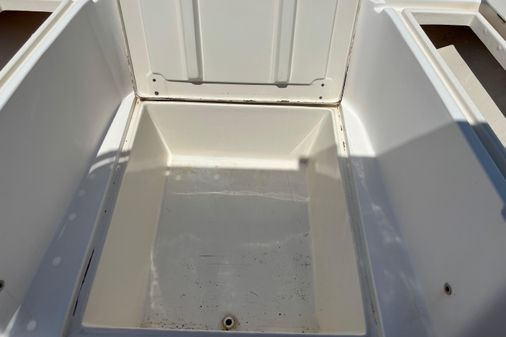 Mako 221-CENTER-CONSOLE image