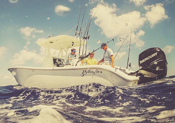 Yellowfin 32 Offshore image