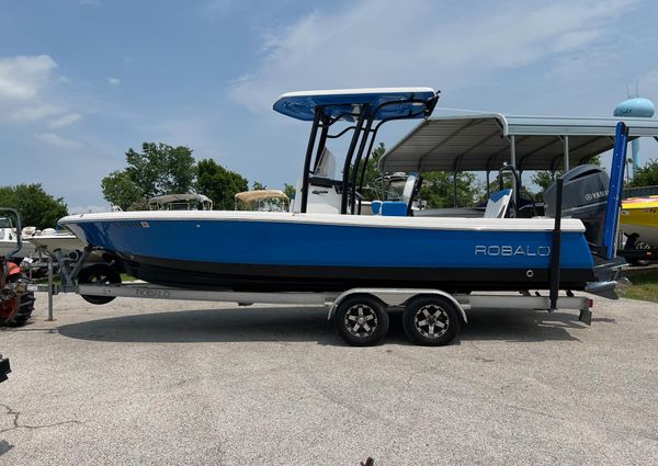 Robalo 246-CAYMAN image