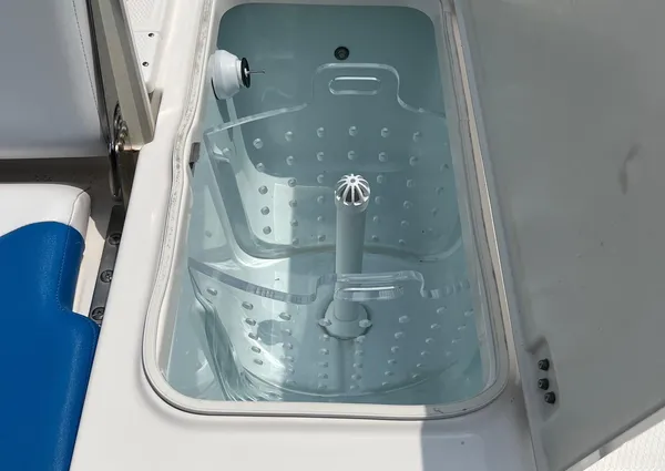 Robalo 246-CAYMAN image