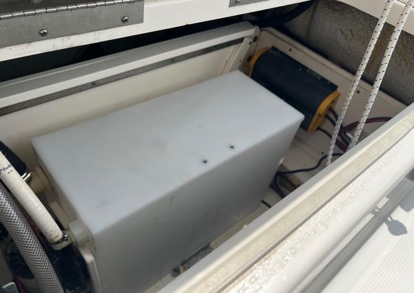 Robalo 246-CAYMAN image