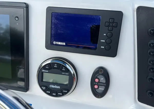 Robalo 246-CAYMAN image