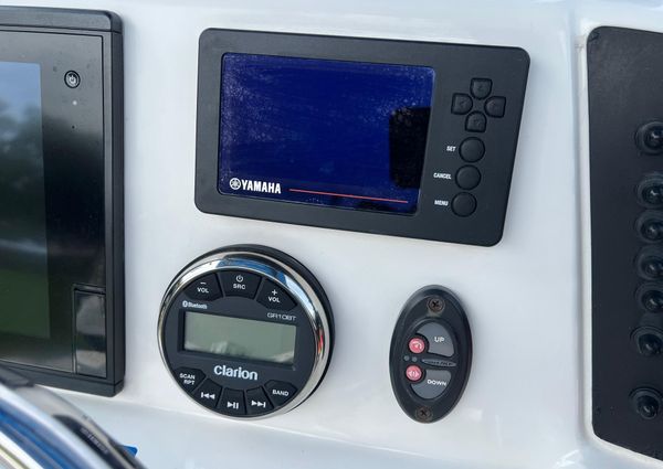 Robalo 246-CAYMAN image