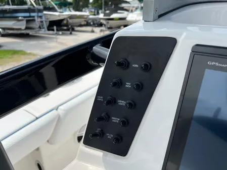 Robalo 246-CAYMAN image