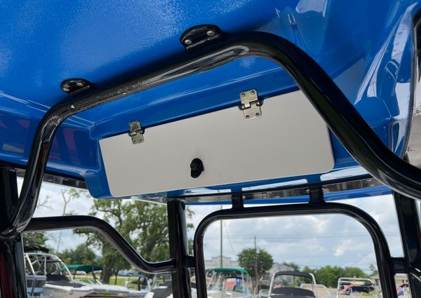 Robalo 246-CAYMAN image