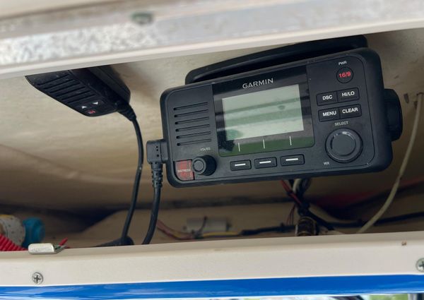 Robalo 246-CAYMAN image