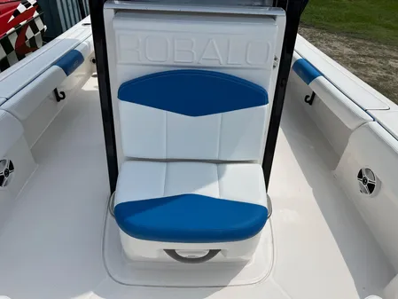 Robalo 246-CAYMAN image