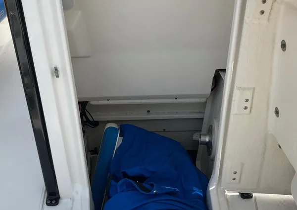 Robalo 246-CAYMAN image