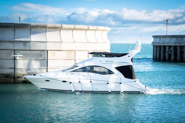 Sea Ray 375 Sedan Bridge - main image