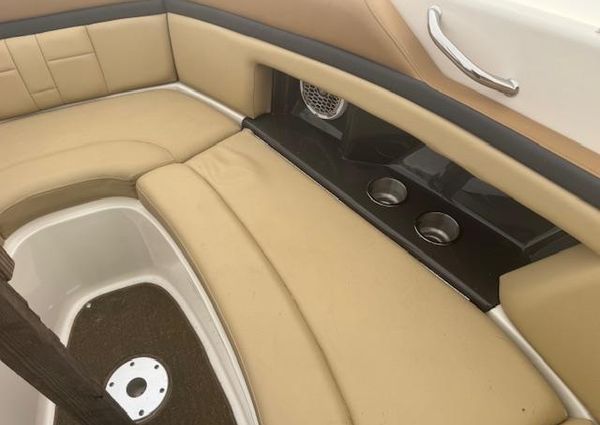 Sea-ray 270-SLX image