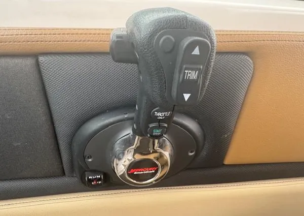 Sea-ray 270-SLX image