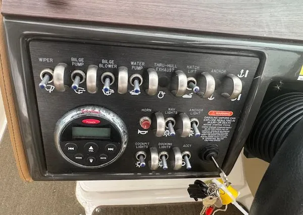 Sea-ray 270-SLX image