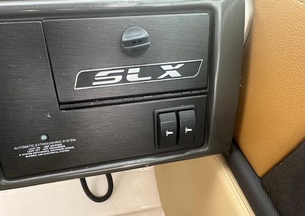 Sea-ray 270-SLX image