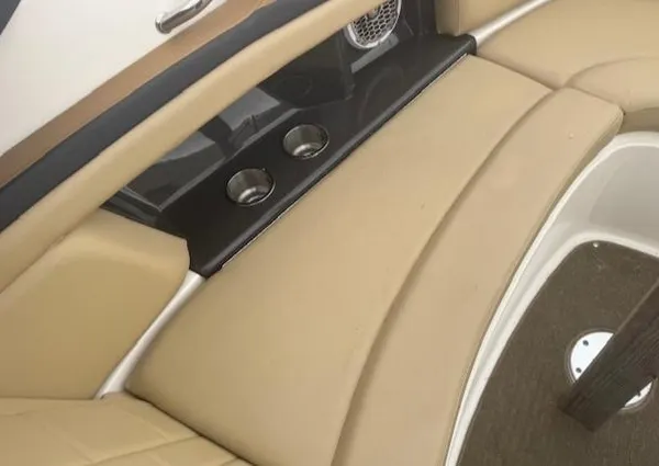 Sea-ray 270-SLX image