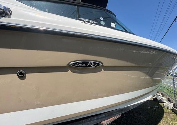 Sea-ray 270-SLX image