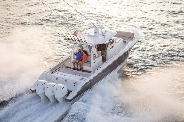 Pursuit S 368 Sport - main image