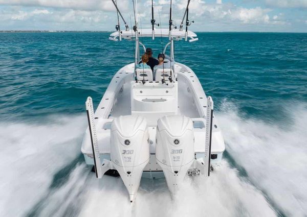 Contender 29-BAY image