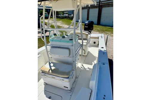 Everglades 223 Center Console image