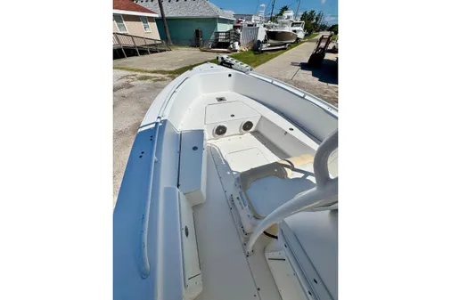 Everglades 223 Center Console image