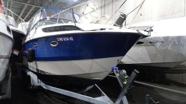 Bayliner 255 image