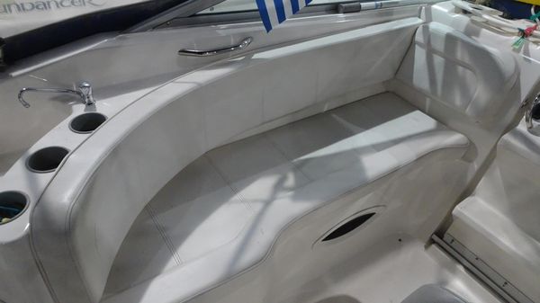 Bayliner 255 image