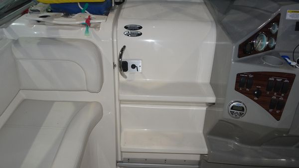 Bayliner 255 image