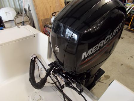 Sea Hunt 200 image