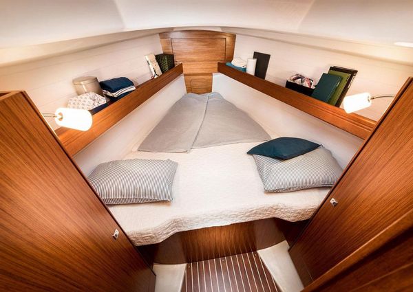 Bavaria CRUISER-34 image