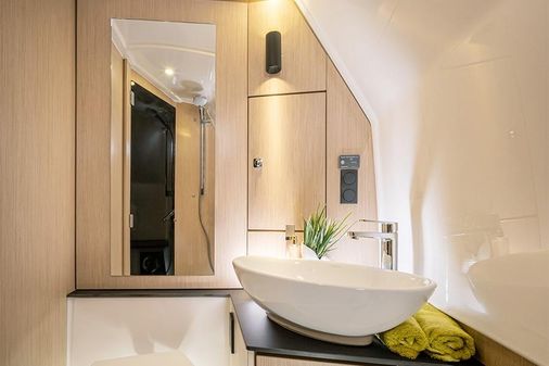 Bavaria VIDA-33 image