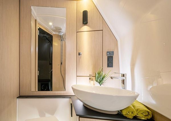 Bavaria VIDA-33 image