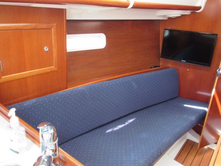 Beneteau 323 image