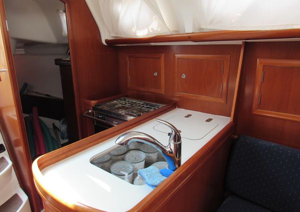 Beneteau 323 image