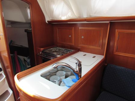 Beneteau 323 image