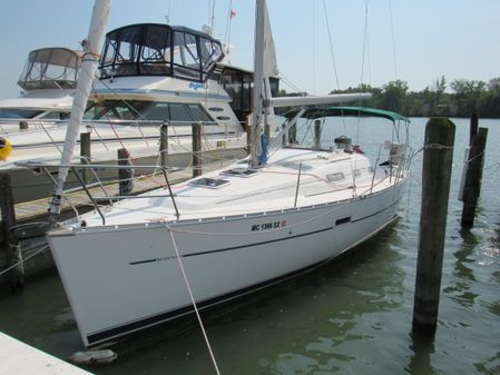 Beneteau 323 image