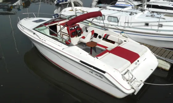Sea Ray 220 Overnighter 