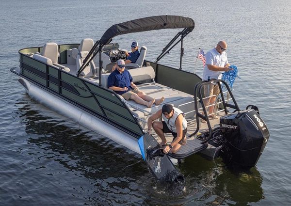 Bentley-pontoons FISH-243-FWD-CW image