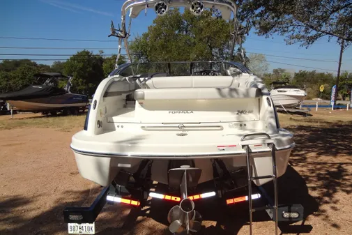 Formula 240 Bowrider image