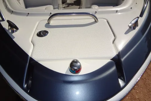 Formula 240 Bowrider image