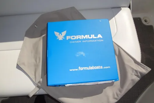 Formula 240 Bowrider image