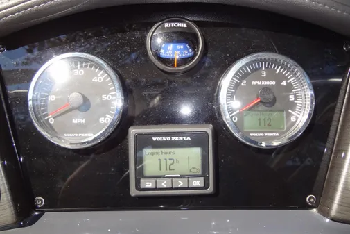 Formula 240 Bowrider image