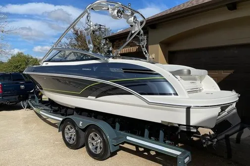 Formula 240 Bowrider image