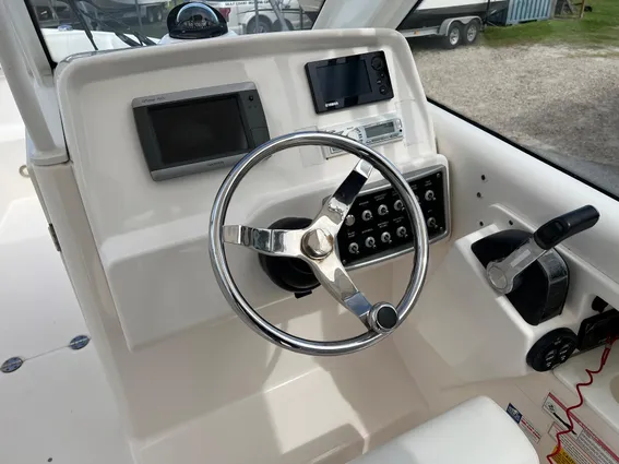 Everglades 230-DUAL-CONSOLE image